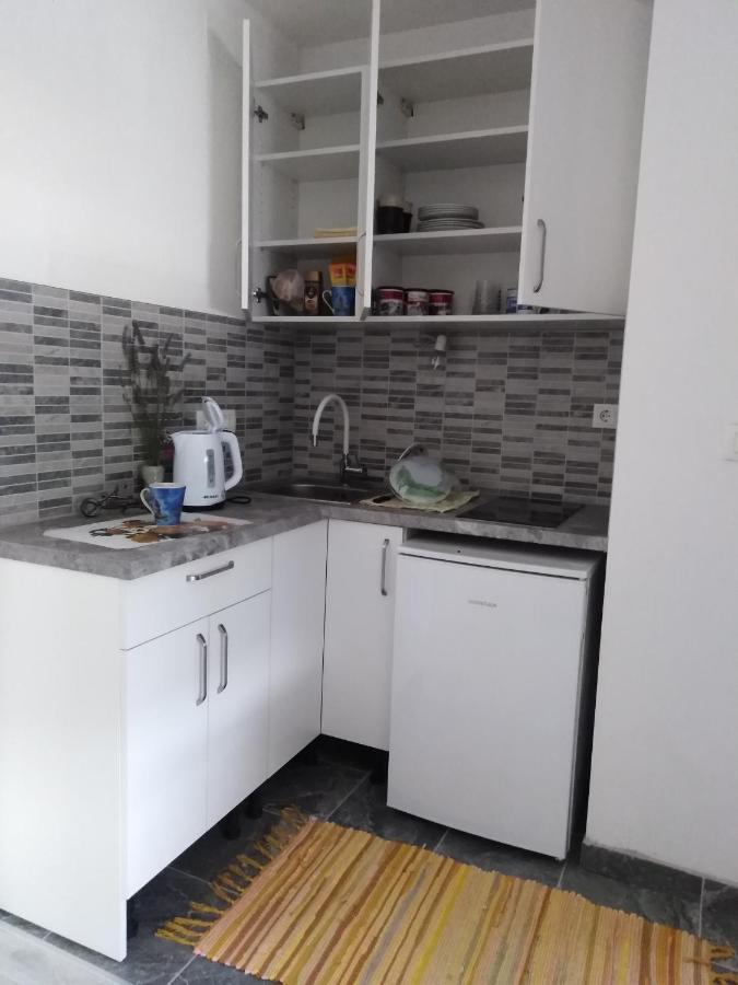 3D Studio Apartment Каштела Экстерьер фото