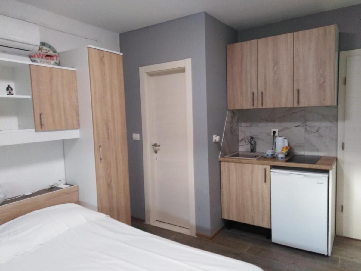 3D Studio Apartment Каштела Экстерьер фото